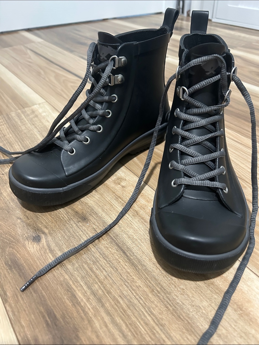 Rocket Dog Black Rubber Lace-Up Ankle Rain Boots with Gray Laces